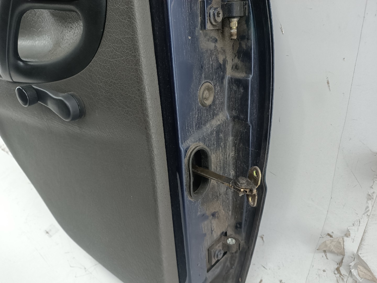 Puerta Trasera Izq VOLKSWAGEN POLO (6N1) | 94 - 99 Imagem-4