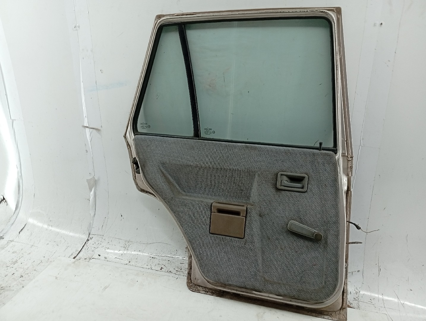 Porta Traseira Esquerda OPEL CORSA A TR (S83) | 82 - 93 Imagem-4