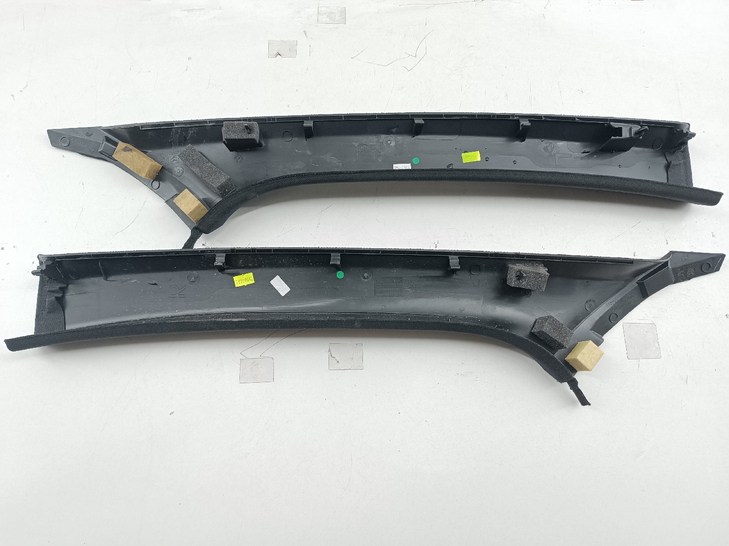Moldura de pilar A PEUGEOT 5008 II | 16 - 