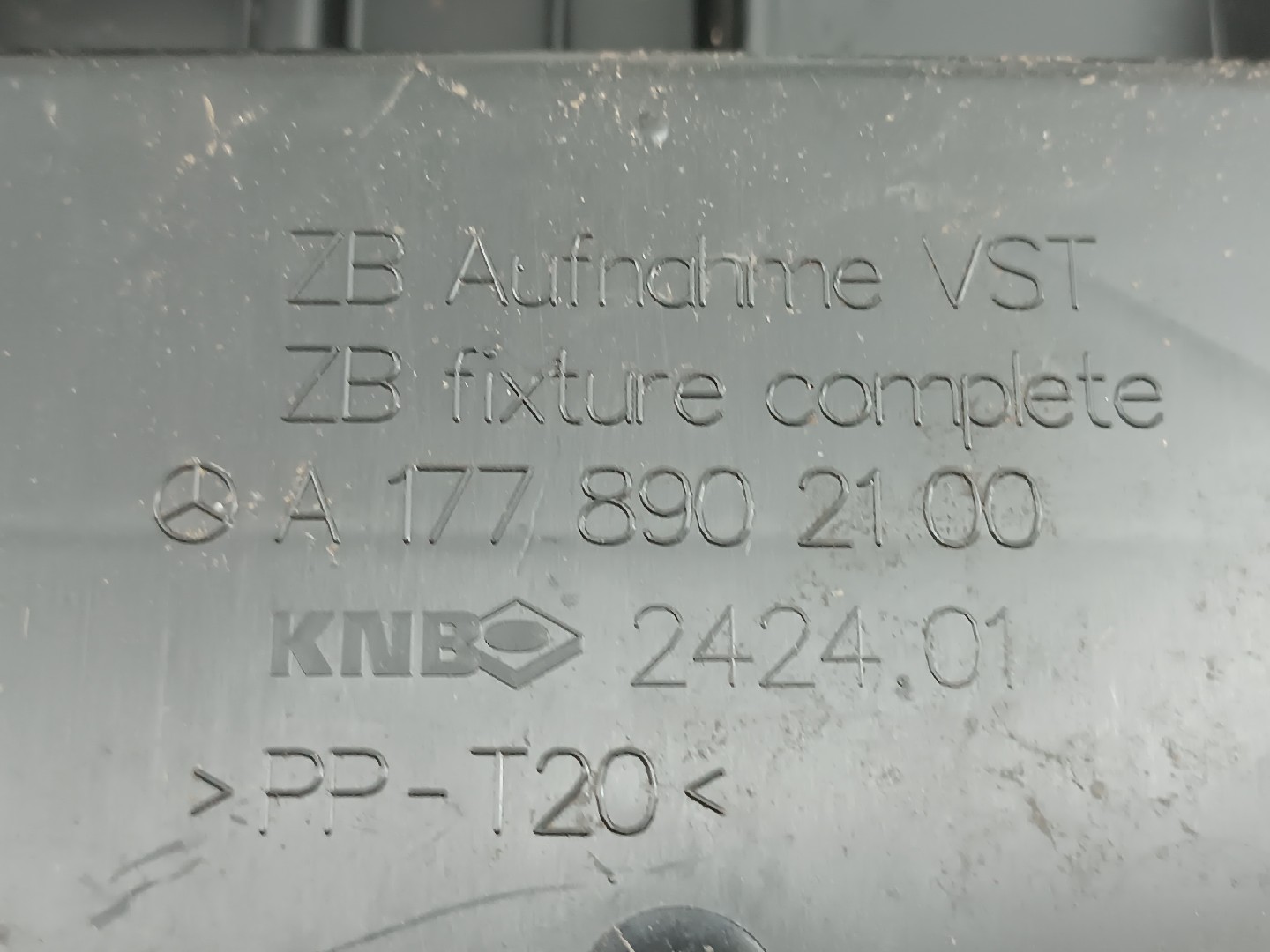 Suporte de macaco MERCEDES-BENZ A-CLASS (W177) | 18 -  Imagem-1