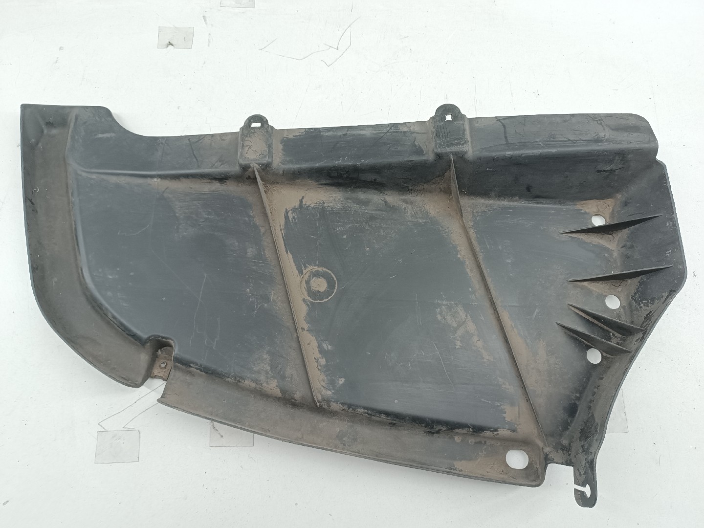 Proteção inferior de carroçaria MERCEDES-BENZ C-CLASS (W204) | 07 - 15