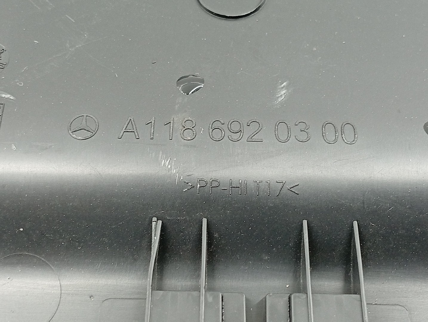 Moldura de pilar B esquerda MERCEDES-BENZ CLA (C118) | 19 -  Imagem-1