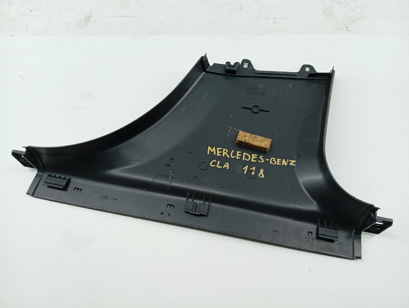 Moldura de pilar B esquerda MERCEDES-BENZ CLA (C118) | 19 - 