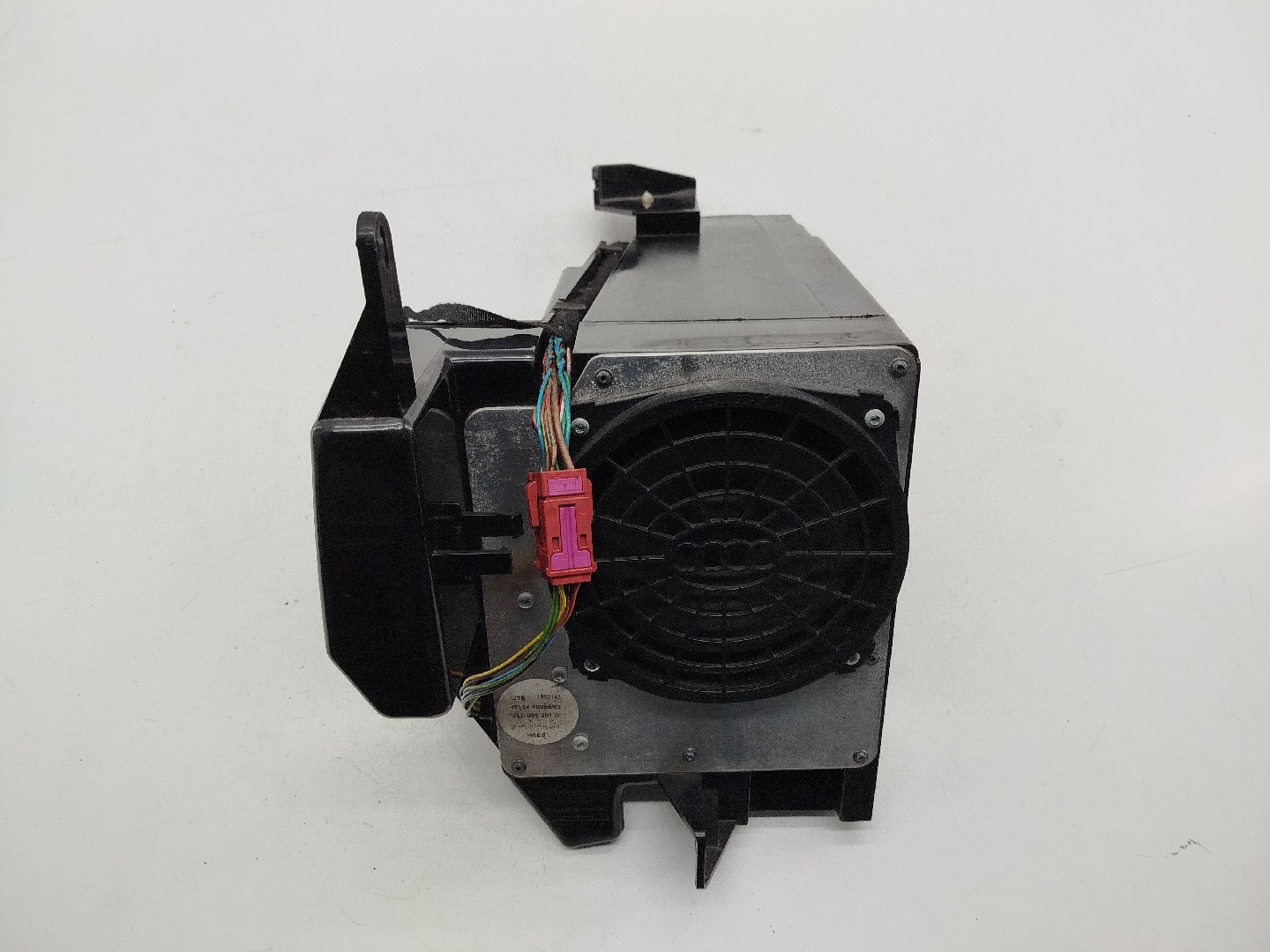 Subwoofer AUDI A3 (8L1) | 96 - 06 Imagem-6