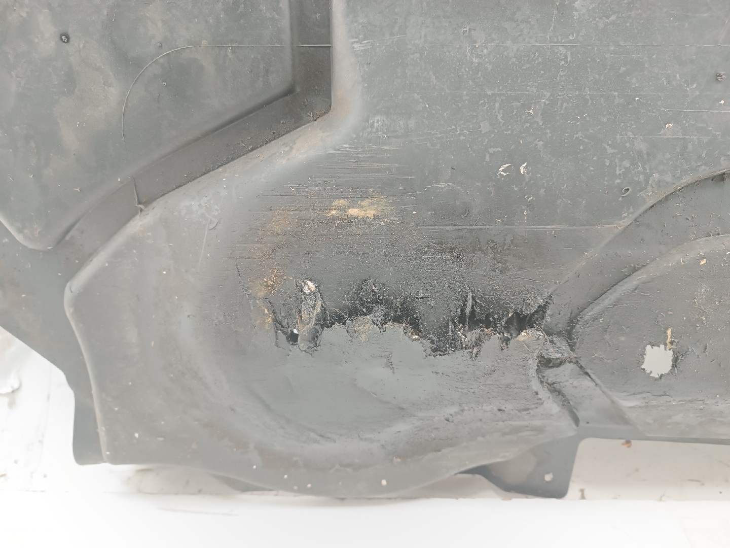 Proteção inferior de carroçaria MERCEDES-BENZ C-CLASS (W204) | 07 - 15 Imagem-3