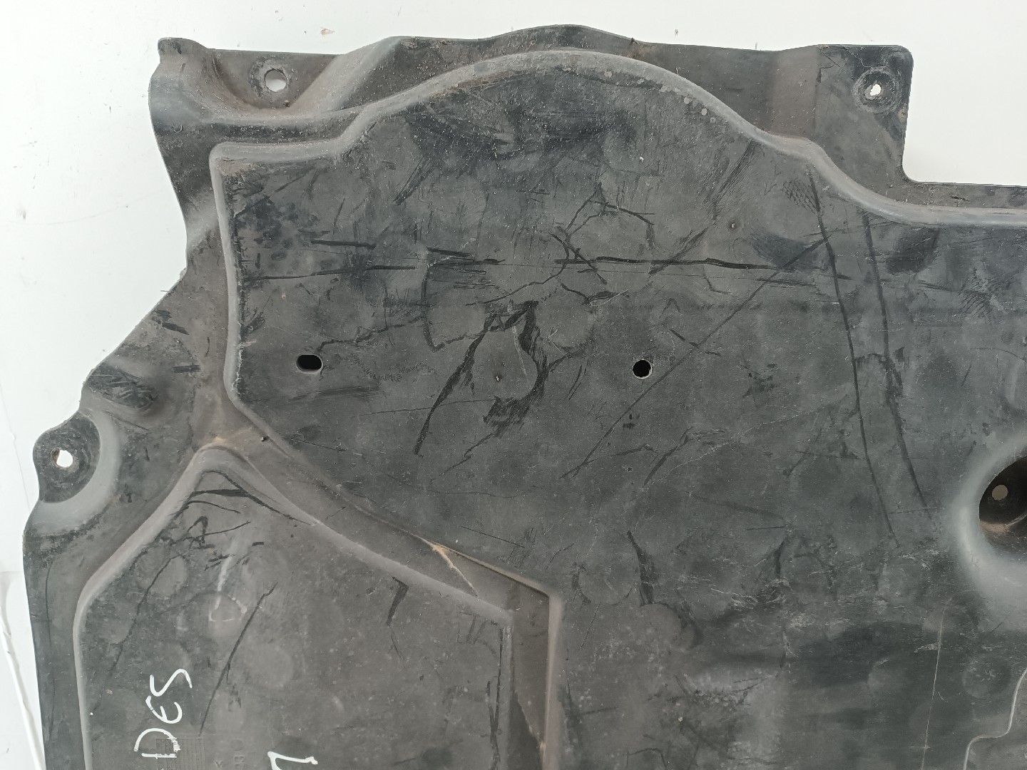 Proteção inferior de carroçaria MERCEDES-BENZ C-CLASS (W204) | 07 - 15 Imagem-1