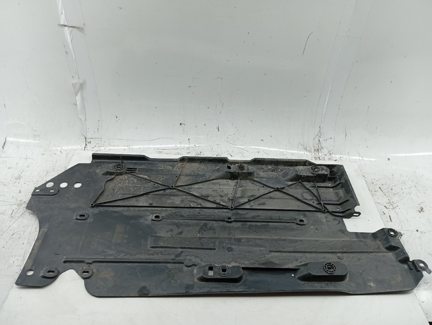 Proteção inferior de carroçaria PEUGEOT 3008 SUV (M_) | 16 - 