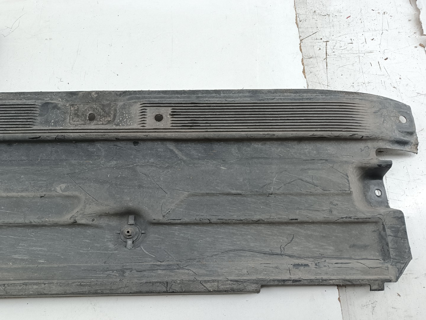 Proteção inferior de carroçaria MERCEDES-BENZ C-CLASS (W204) | 07 - 15 Imagem-5