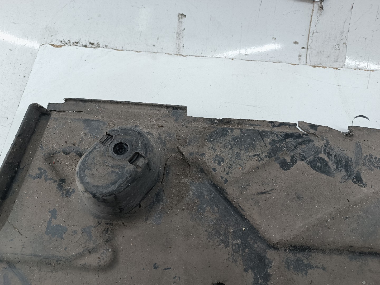 Proteção inferior de carroçaria MERCEDES-BENZ C-CLASS (W204) | 07 - 15 Imagem-6