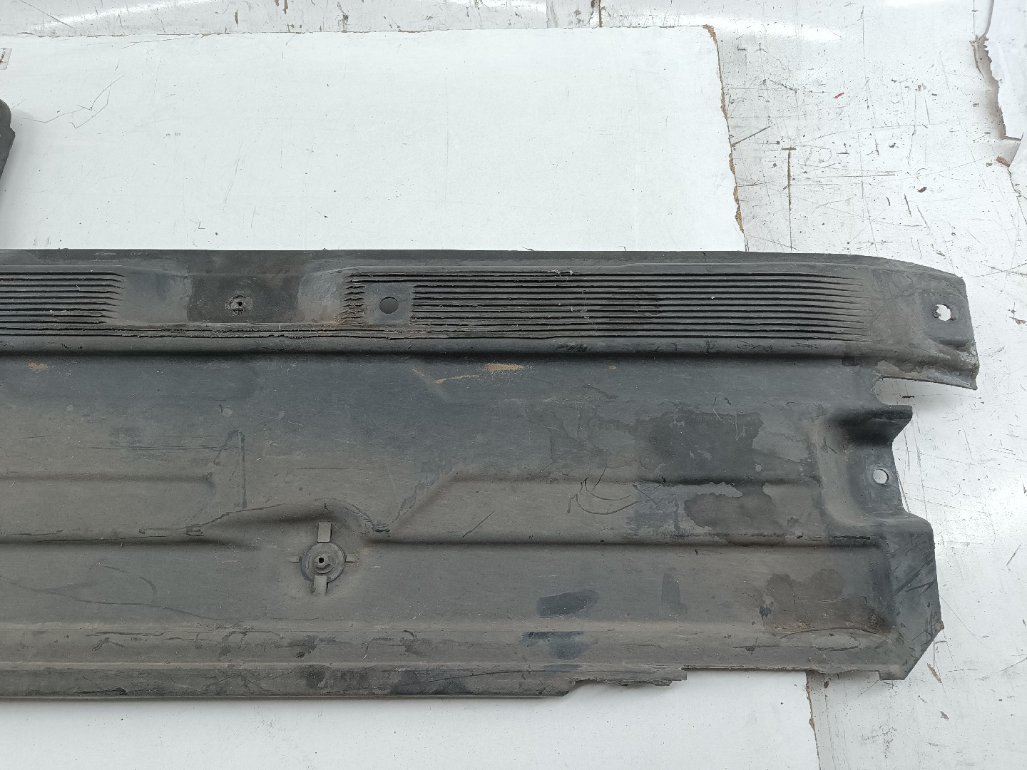 Proteção inferior de carroçaria MERCEDES-BENZ C-CLASS (W204) | 07 - 15 Imagem-8