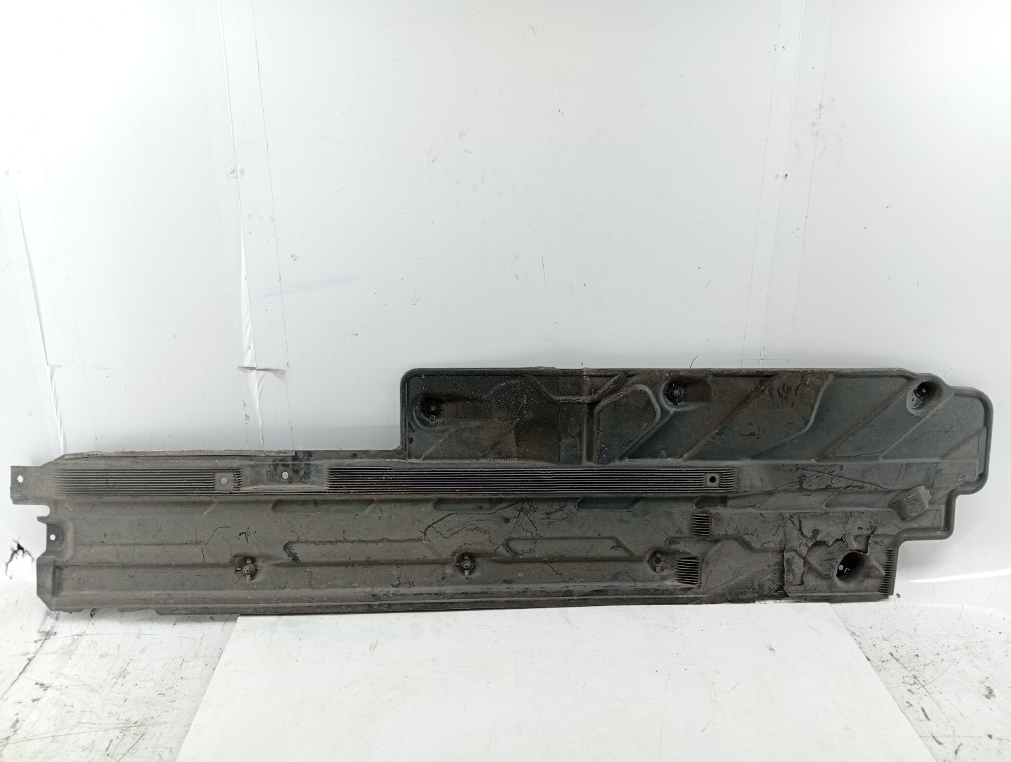 Proteção inferior de carroçaria MERCEDES-BENZ C-CLASS (W204) | 07 - 15 Imagem-5