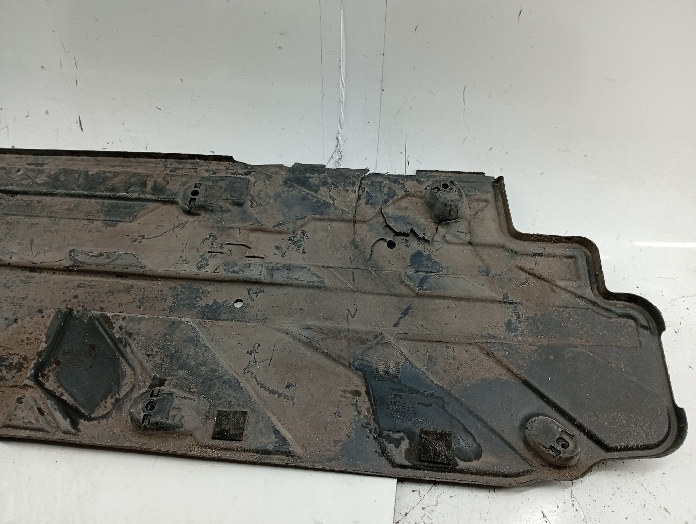 Proteção inferior de carroçaria MERCEDES-BENZ C-CLASS (W204) | 07 - 15 Imagem-2