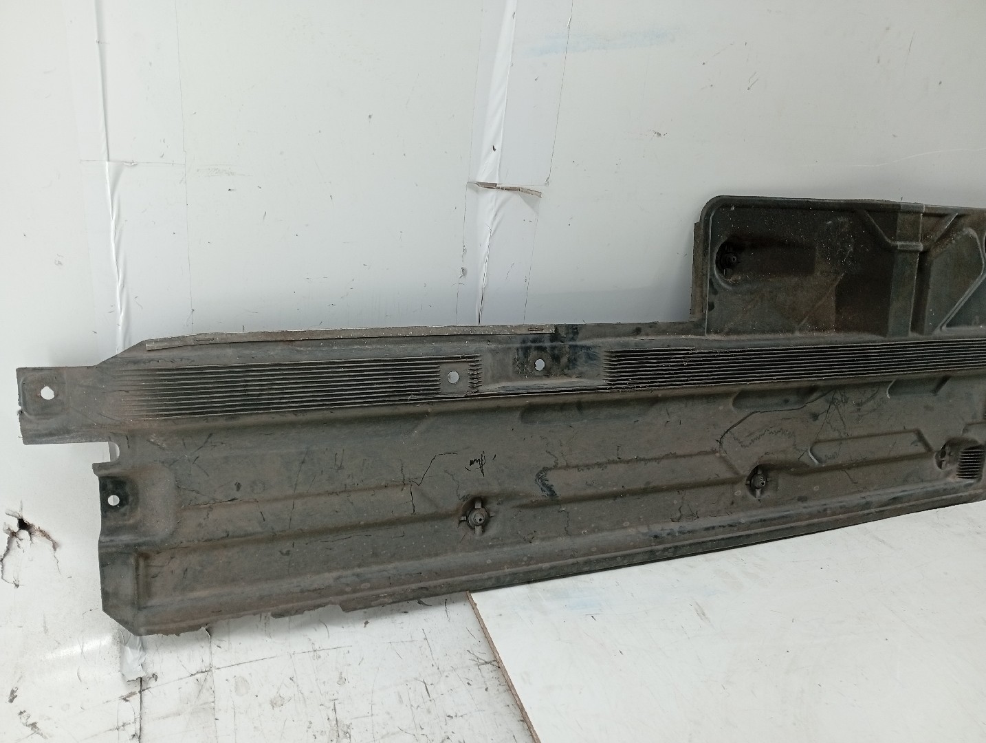 Proteção inferior de carroçaria MERCEDES-BENZ C-CLASS (W204) | 07 - 15 Imagem-4