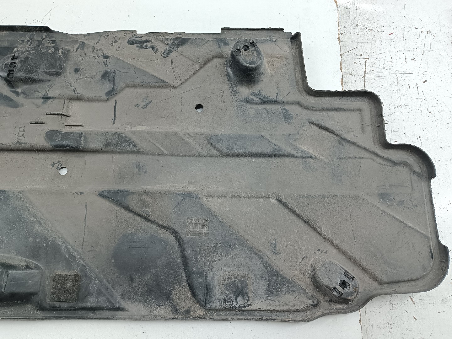 Proteção inferior de carroçaria MERCEDES-BENZ C-CLASS (W204) | 07 - 15 Imagem-1