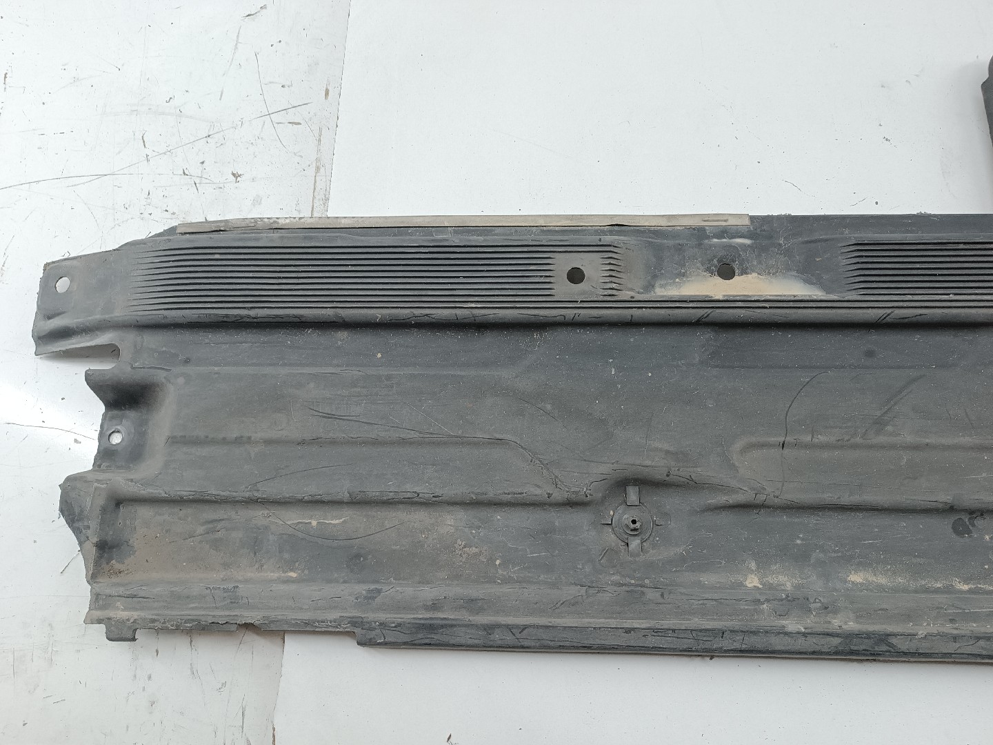 Proteção inferior de carroçaria MERCEDES-BENZ C-CLASS (W204) | 07 - 15 Imagem-8