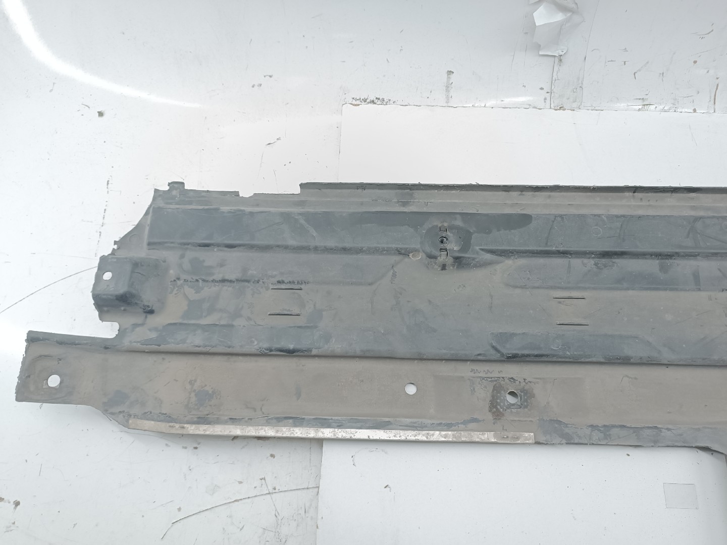 Proteção inferior de carroçaria MERCEDES-BENZ C-CLASS (W204) | 07 - 15 Imagem-5