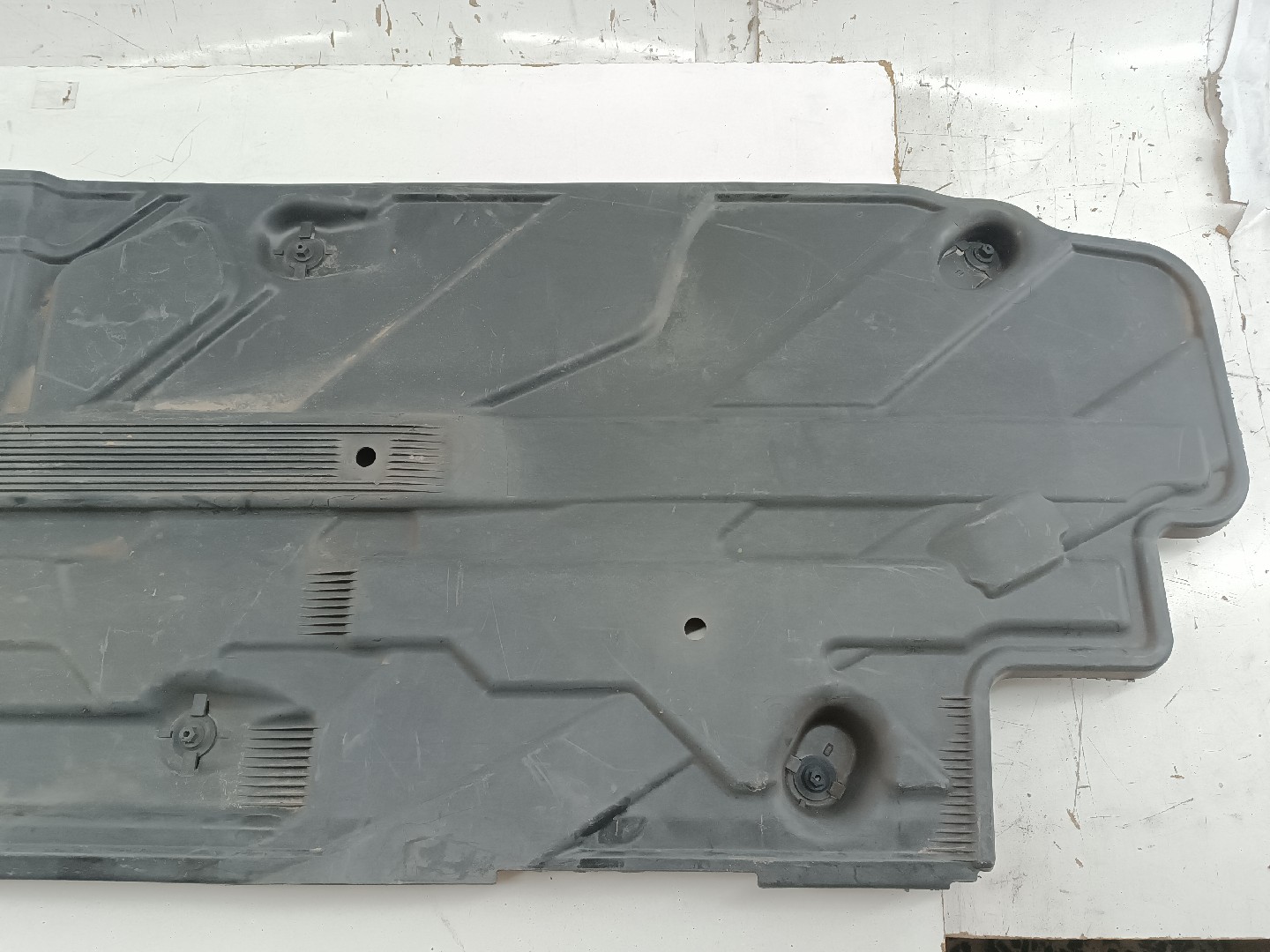 Proteção inferior de carroçaria MERCEDES-BENZ C-CLASS (W204) | 07 - 15 Imagem-6