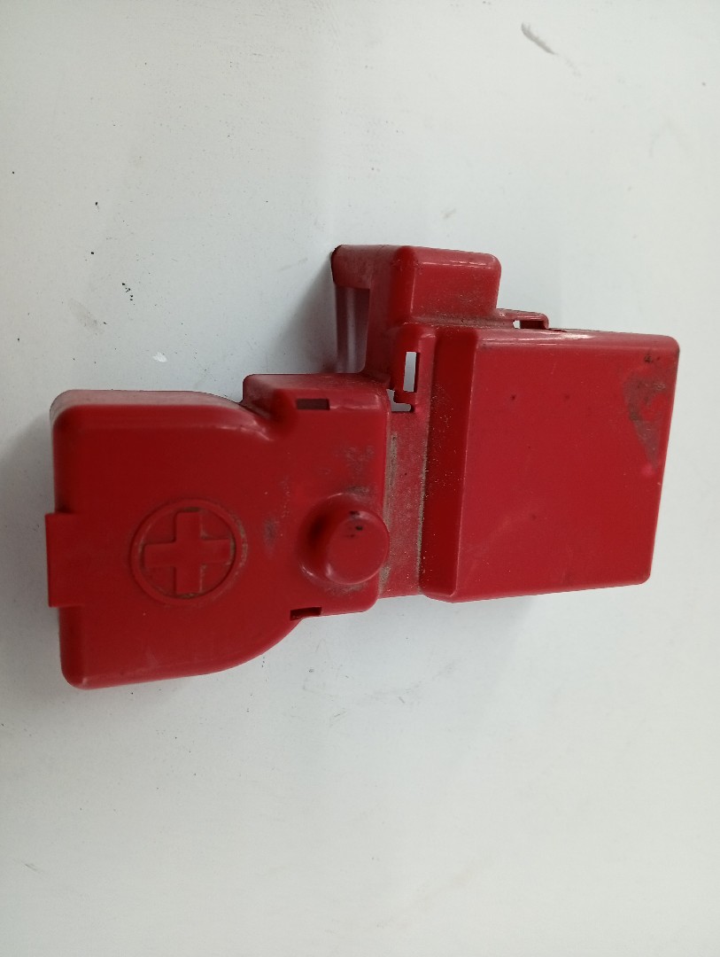 Proteção dos Fusíveis da Bateria RENAULT CLIO I (B/C57_, 5/357_) | 90 - 98 Imagem-1