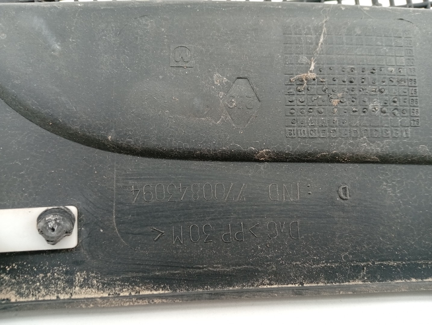 Grelha de torpedo RENAULT LAGUNA I (B56_, 556_) | 93 - 02 Imagem-4