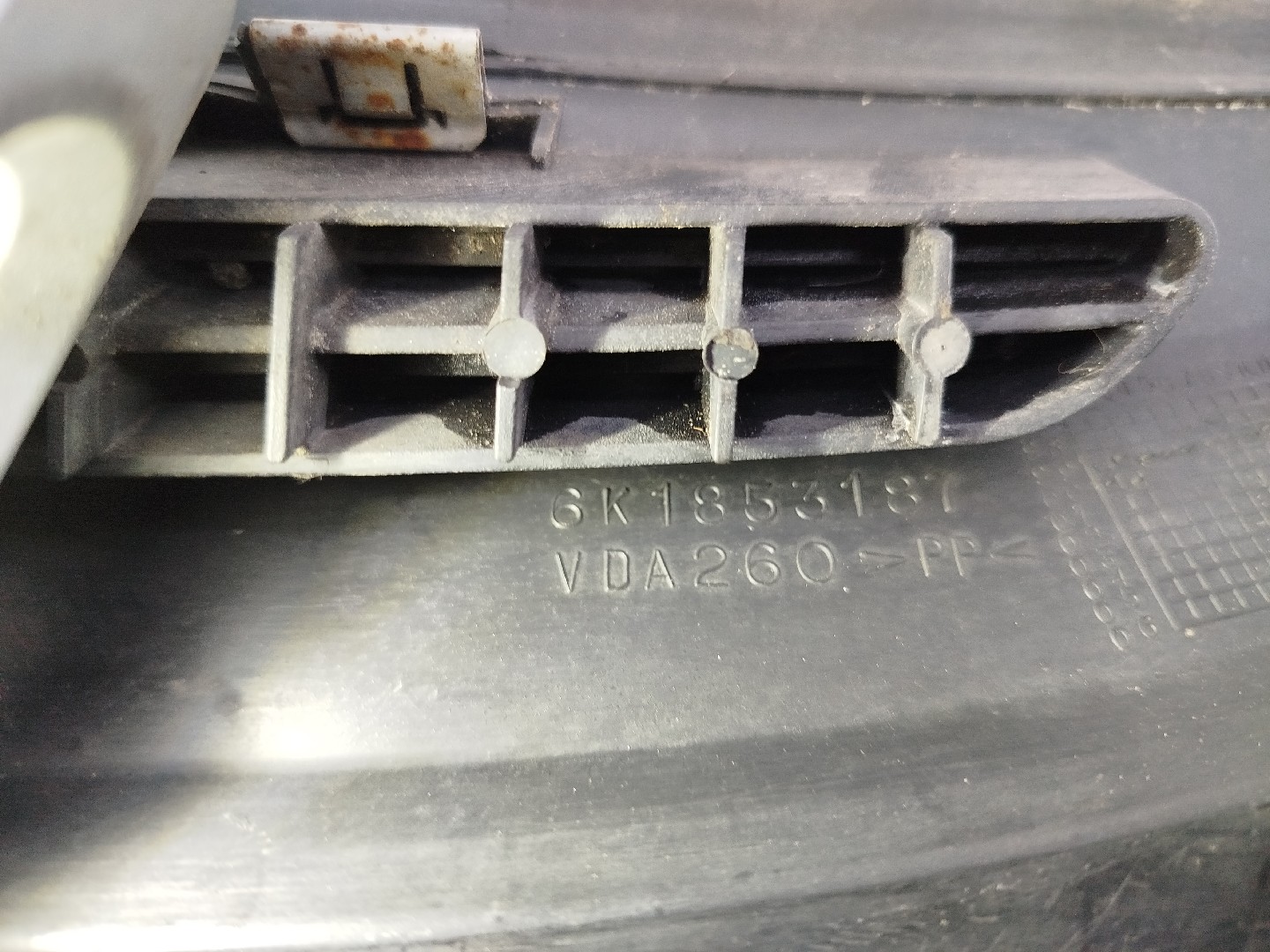 Grelha de torpedo VOLKSWAGEN POLO CLASSIC (6V2) | 95 - 09 Imagem-3