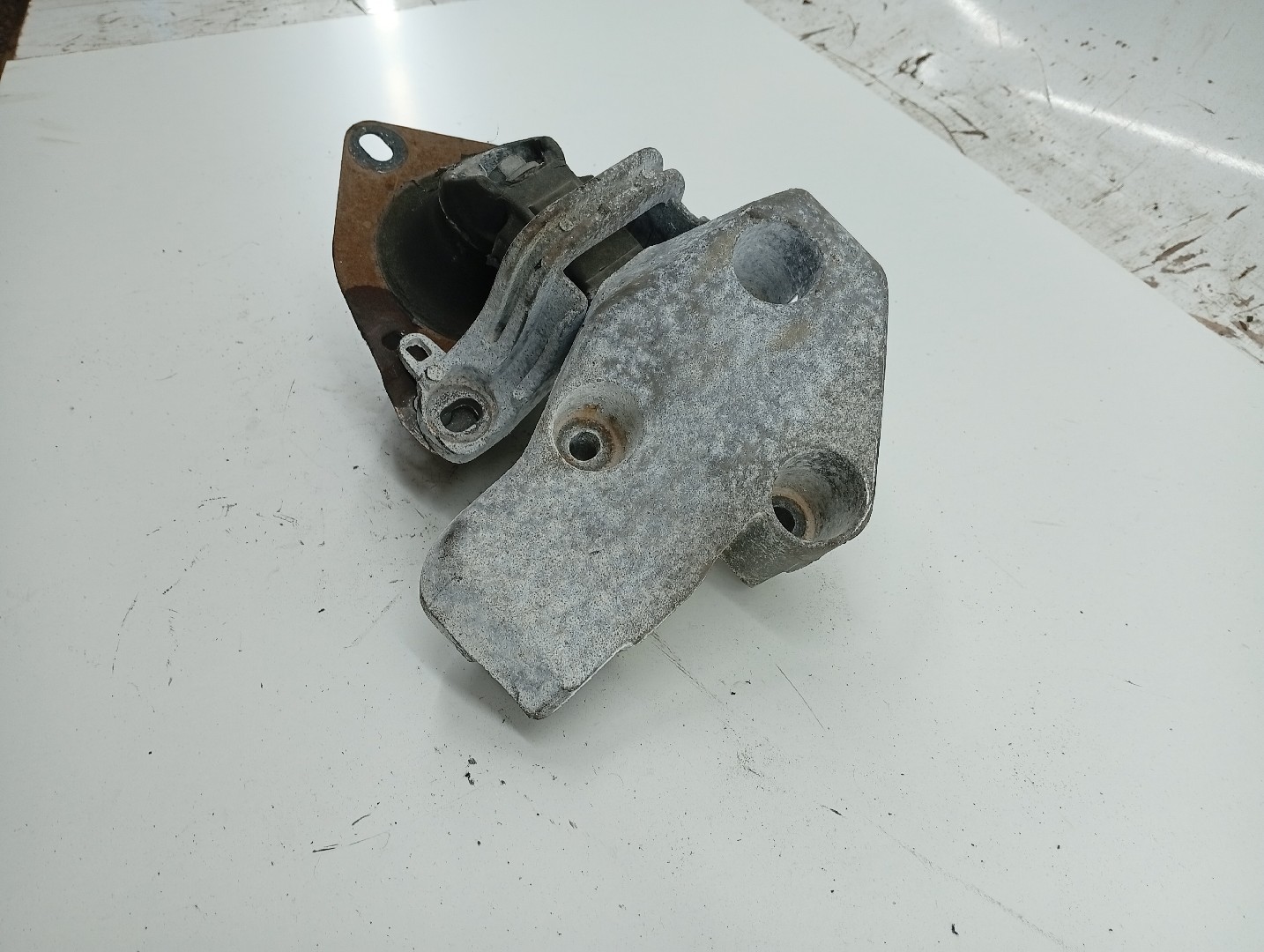 Apoio de motor RENAULT LAGUNA I (B56_, 556_) | 93 - 02 Imagem-2