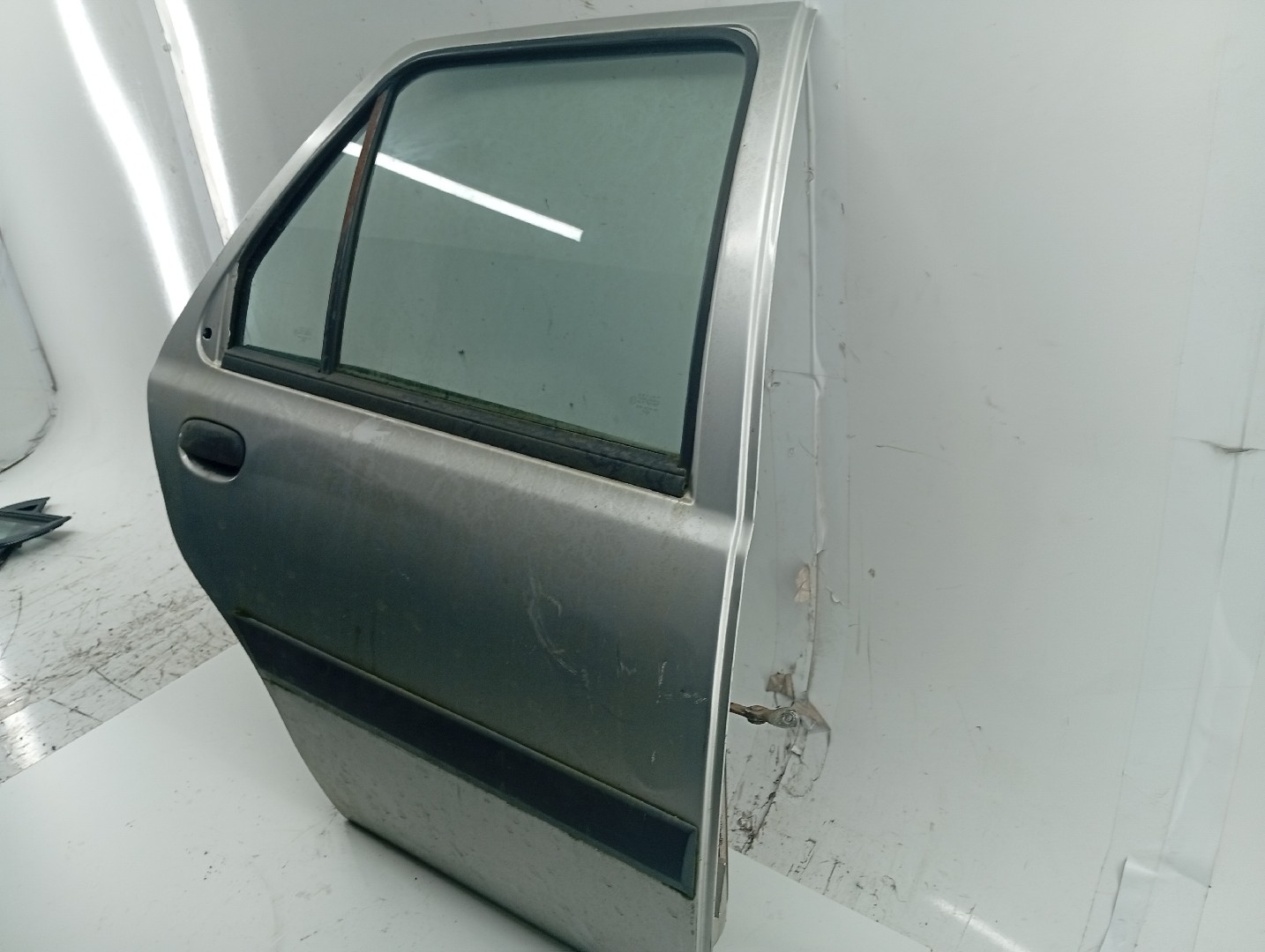 Acabamento de porta FORD FIESTA IV (JA_, JB_) | 95 - 02 Imagem-2