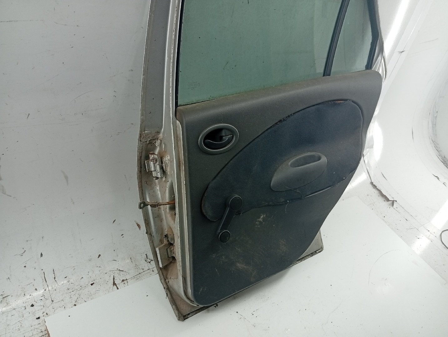 Acabamento de porta FORD FIESTA IV (JA_, JB_) | 95 - 02 Imagem-4