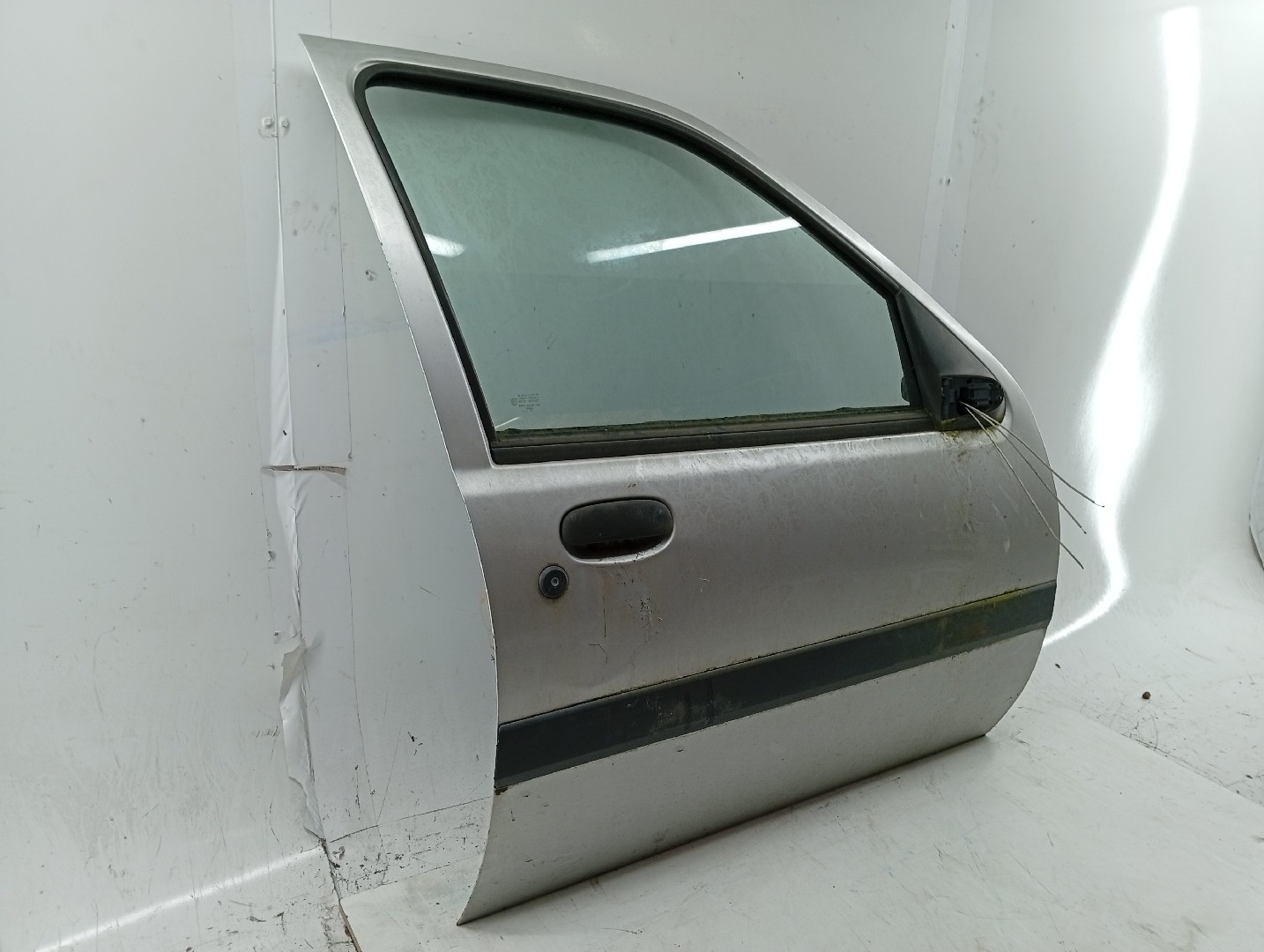 Porta Frente Direita FORD FIESTA IV (JA_, JB_) | 95 - 02 Imagem-2