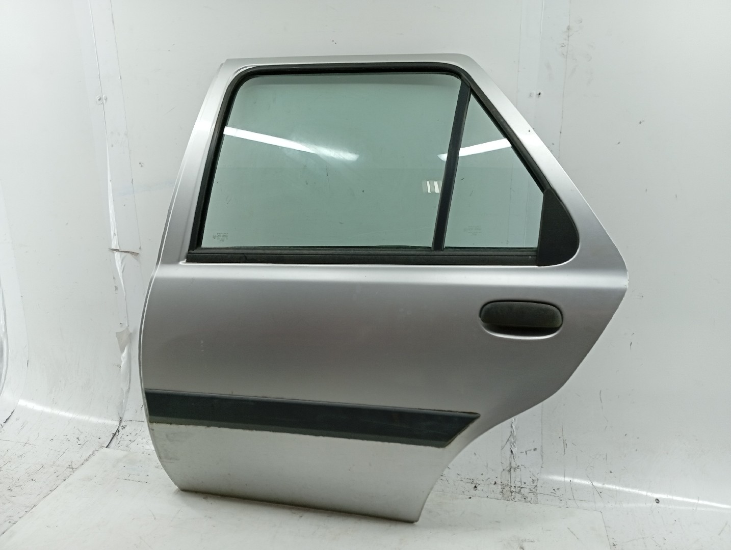 Rear Door Left FORD FIESTA IV (JA_, JB_) | 95 - 02 Imagem-1