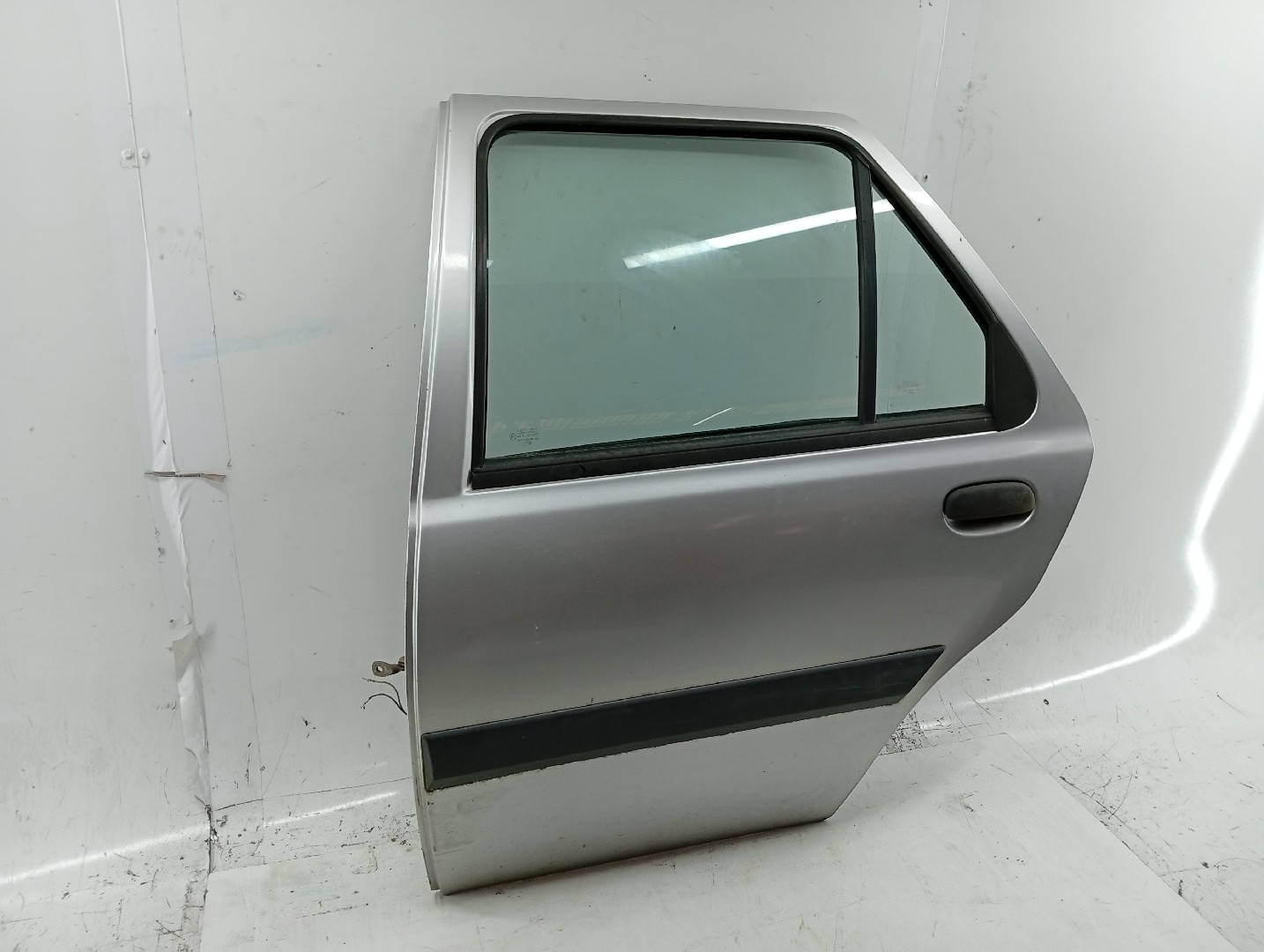 Rear Door Left FORD FIESTA IV (JA_, JB_) | 95 - 02 Imagem-3