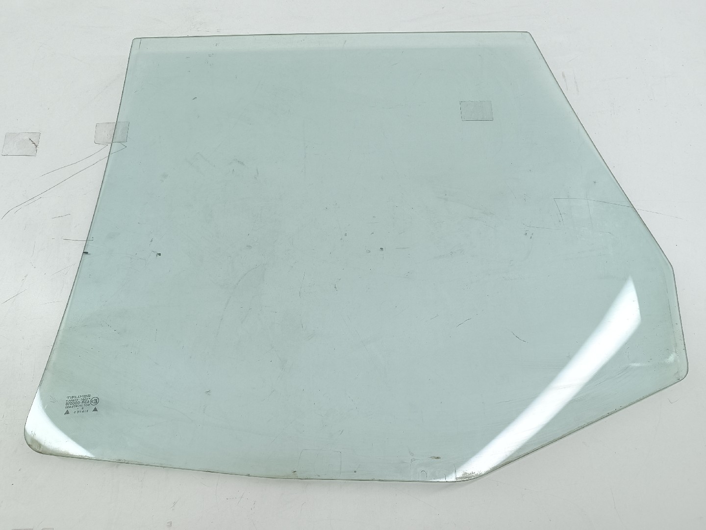 Vidro Porta Tras Esquerdo VOLKSWAGEN POLO CLASSIC (6V2) | 95 - 09