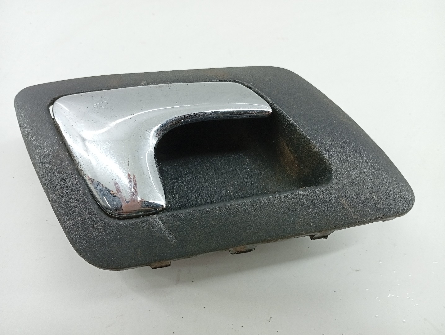 Puxador interior de porta traseira direita VOLKSWAGEN POLO CLASSIC (6V2) | 95 - 09