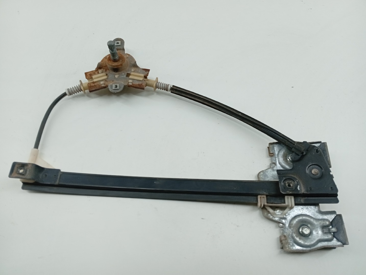 Elevador Trás Direito Manual VOLKSWAGEN POLO CLASSIC (6V2) | 95 - 09