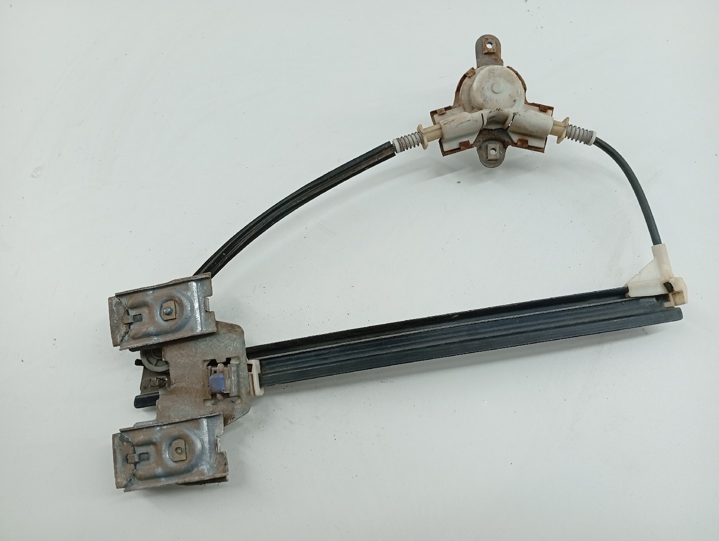 Elevador Trás Direito Manual VOLKSWAGEN POLO CLASSIC (6V2) | 95 - 09 Imagem-3
