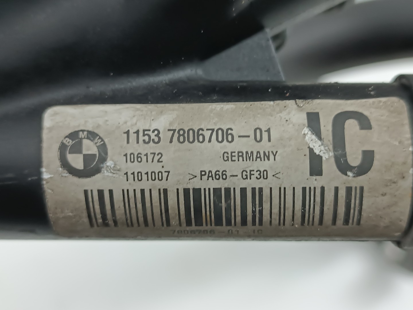 Tubo de Água BMW 6 (E63) | 03 - 10 Imagem-3