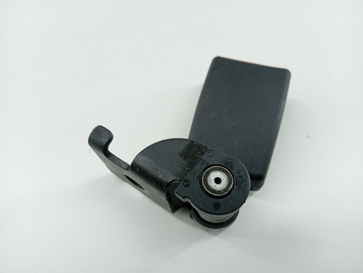 Encaixe cinto traseiro BMW 6 (E63) | 03 - 10