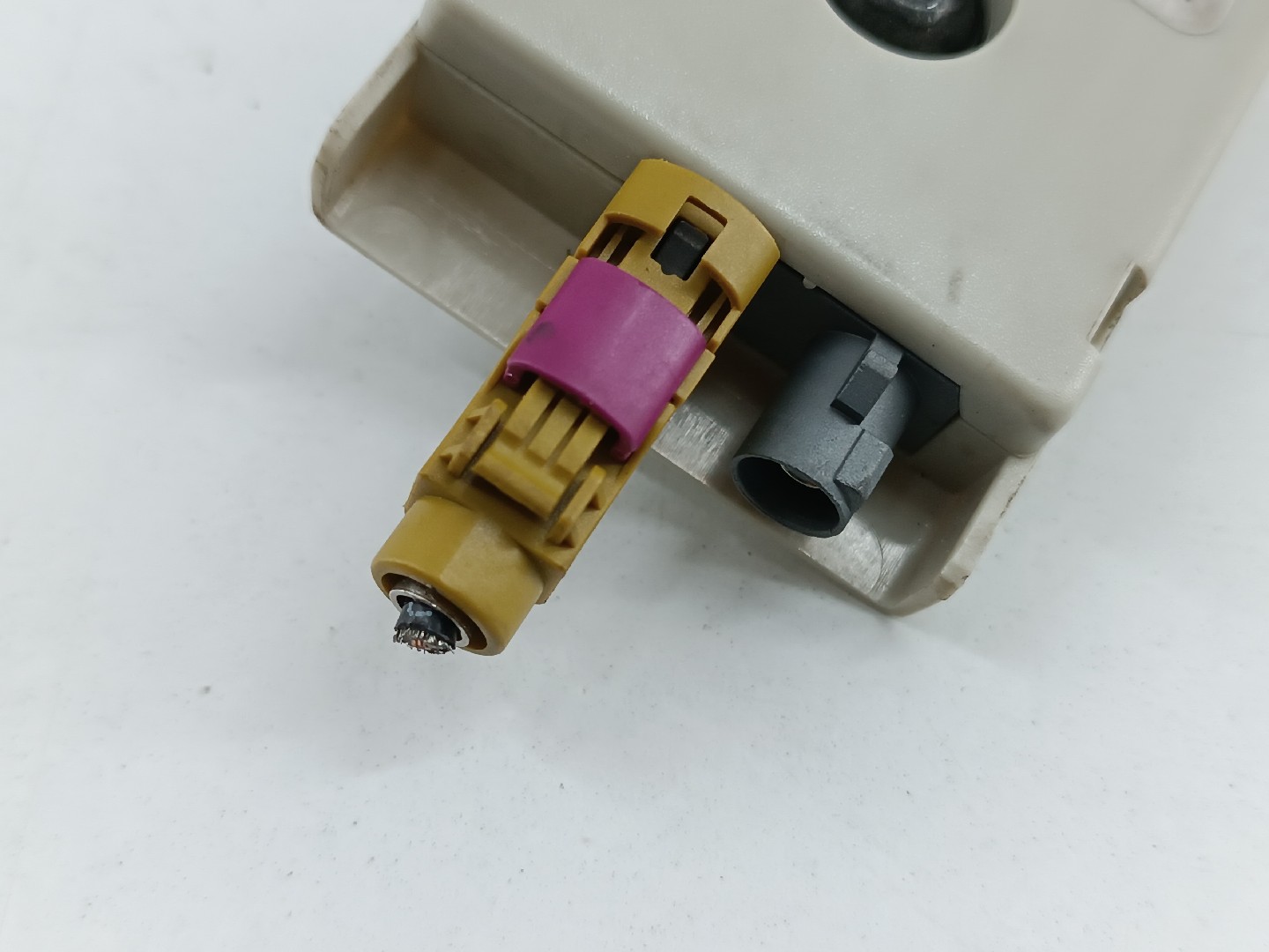 Amplificador de antena BMW 6 (E63) | 03 - 10 Imagem-1