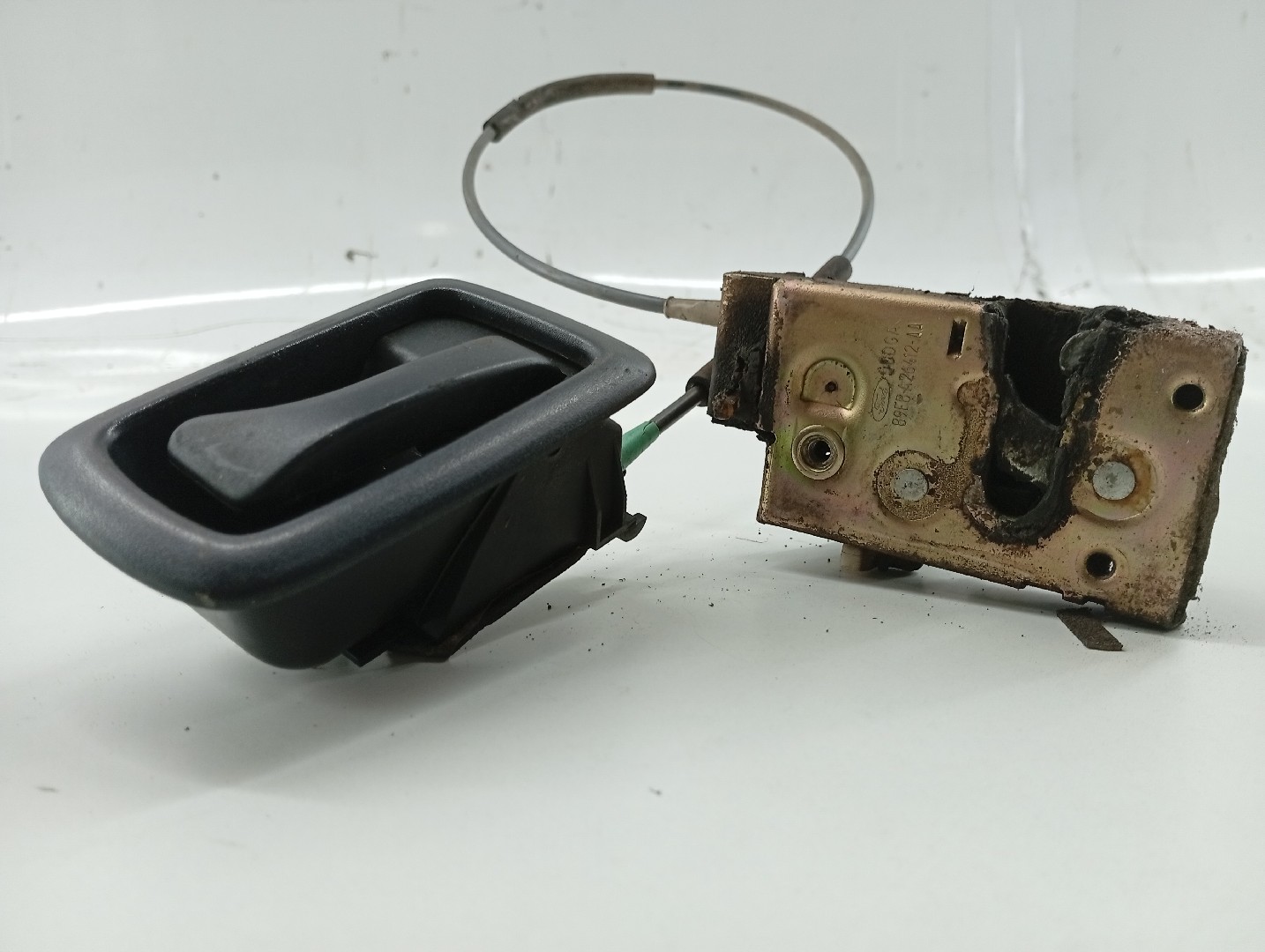 Fecho da Porta Trás Direito FORD FIESTA III (GFJ) | 89 - 97 Imagem-2