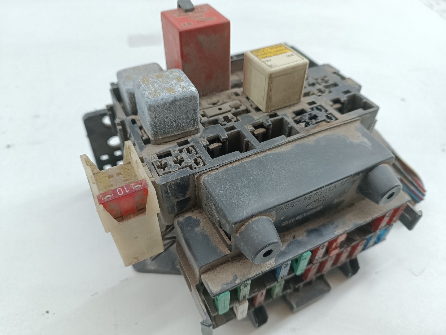 Caixa de fusíveis e relés FORD FIESTA III (GFJ) | 89 - 97 Imagem-5