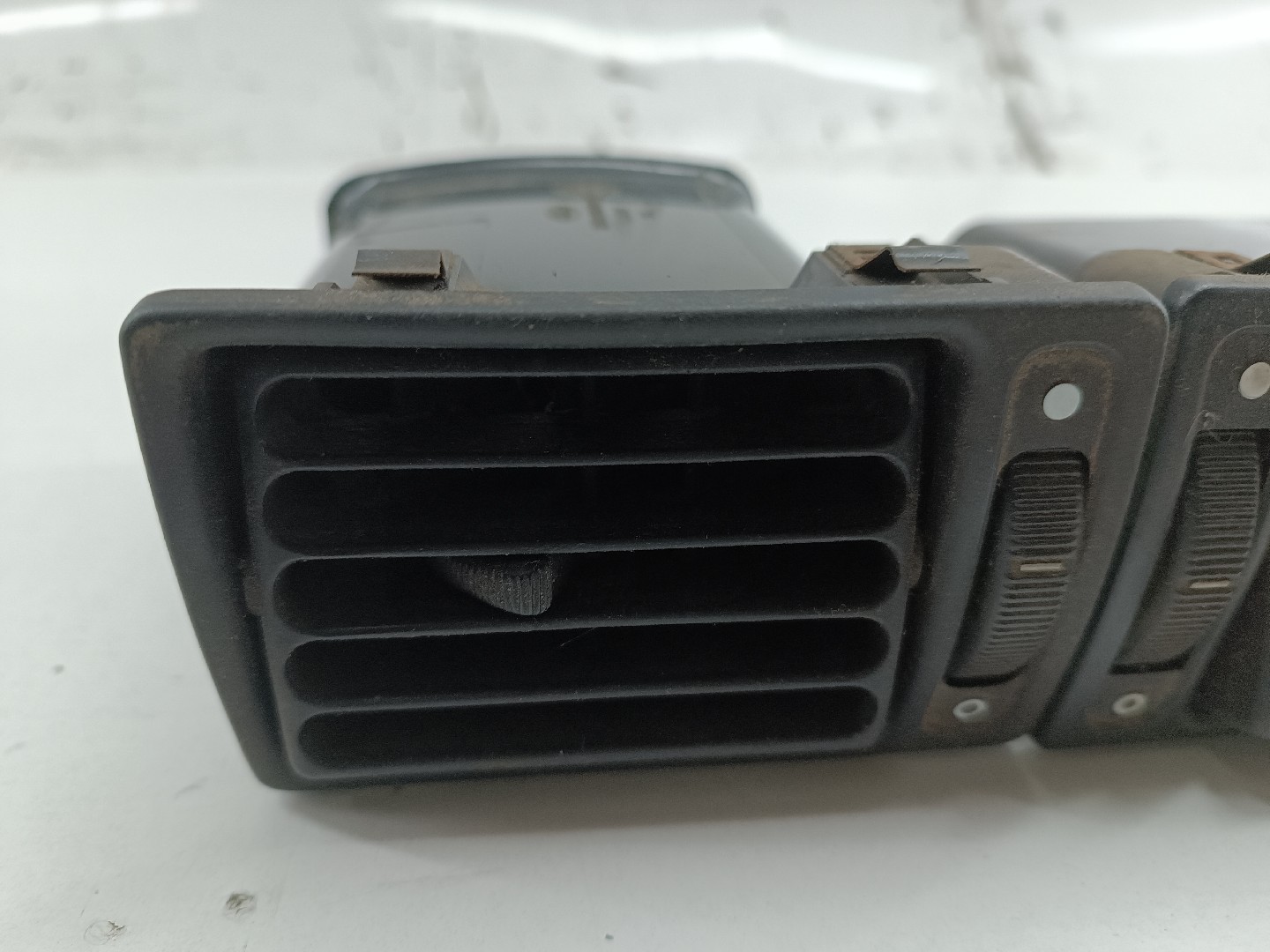 Difusor de ar FORD FIESTA III (GFJ) | 89 - 97 Imagem-3