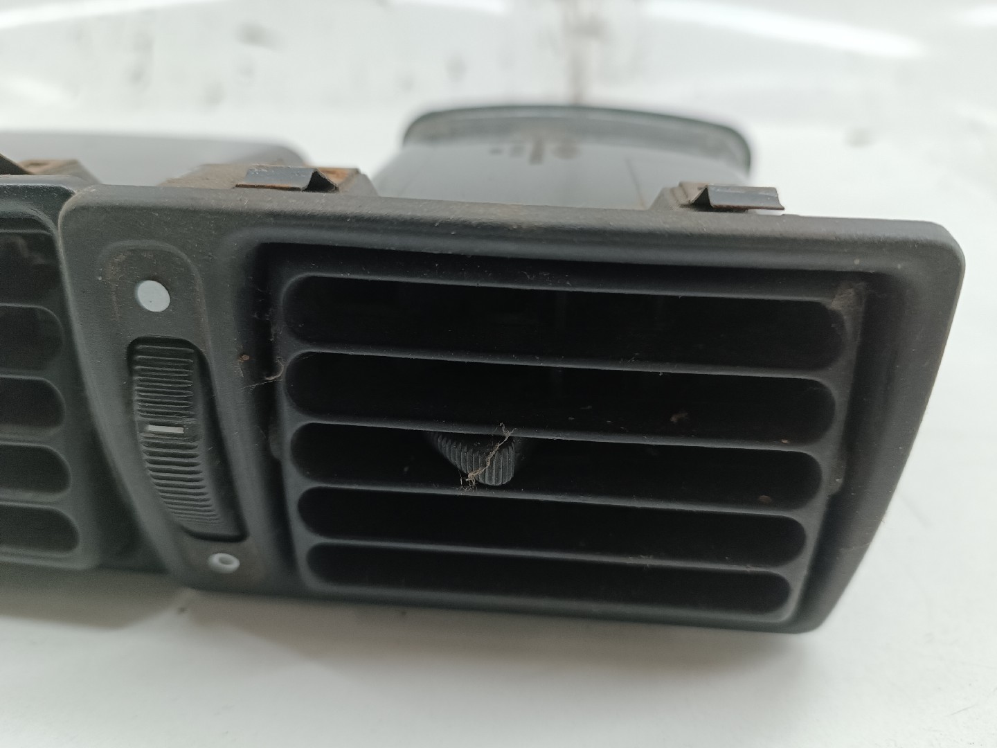 Difusor de ar FORD FIESTA III (GFJ) | 89 - 97 Imagem-2