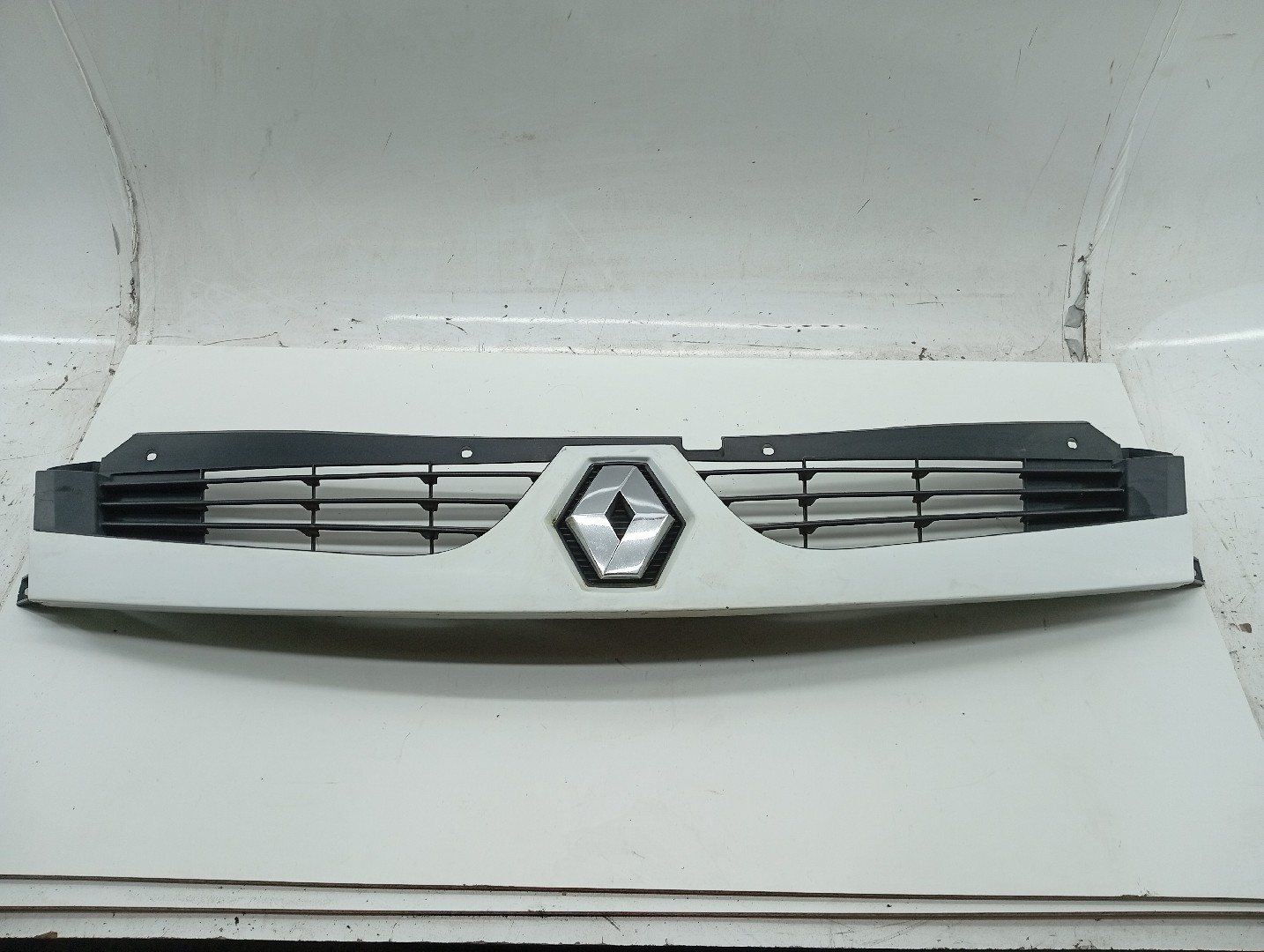Grelha de para-choques RENAULT MASTER II Caixa (FD) | 98 - 