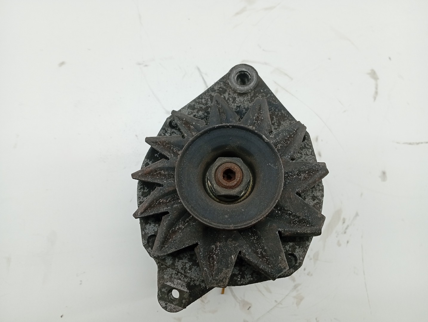 Alternador RENAULT CLIO I (B/C57_, 5/357_) | 90 - 98 Imagem-1