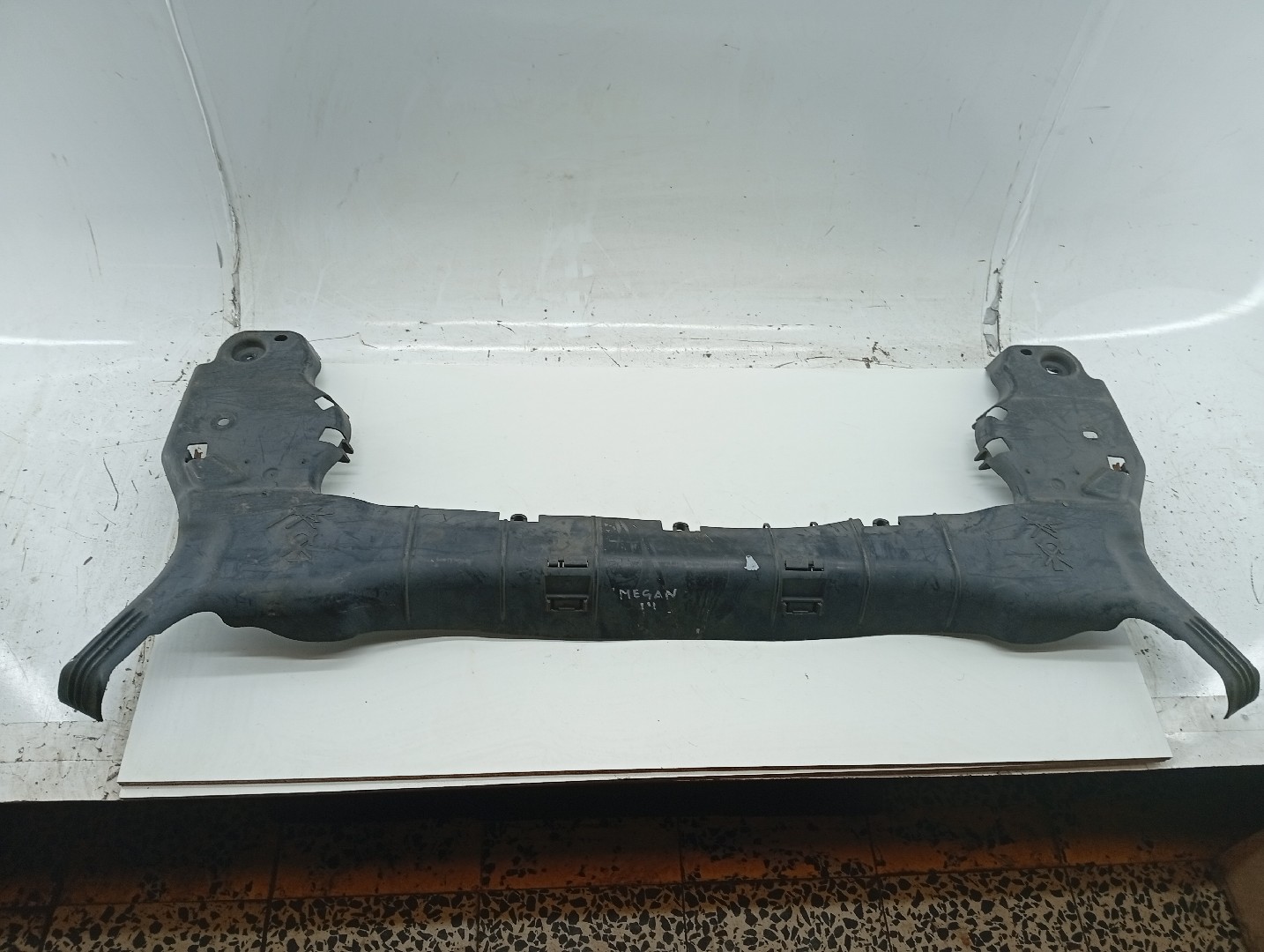 Resguardo Inferior Traseiro RENAULT MEGANE IV Hatchback (B9A/M/N_) | 15 - 