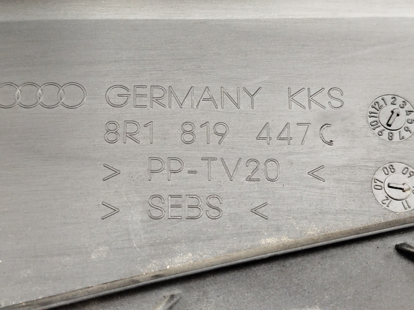 Grelha de torpedo AUDI Q5 (8RB) | 08 - 17 Imagem-2