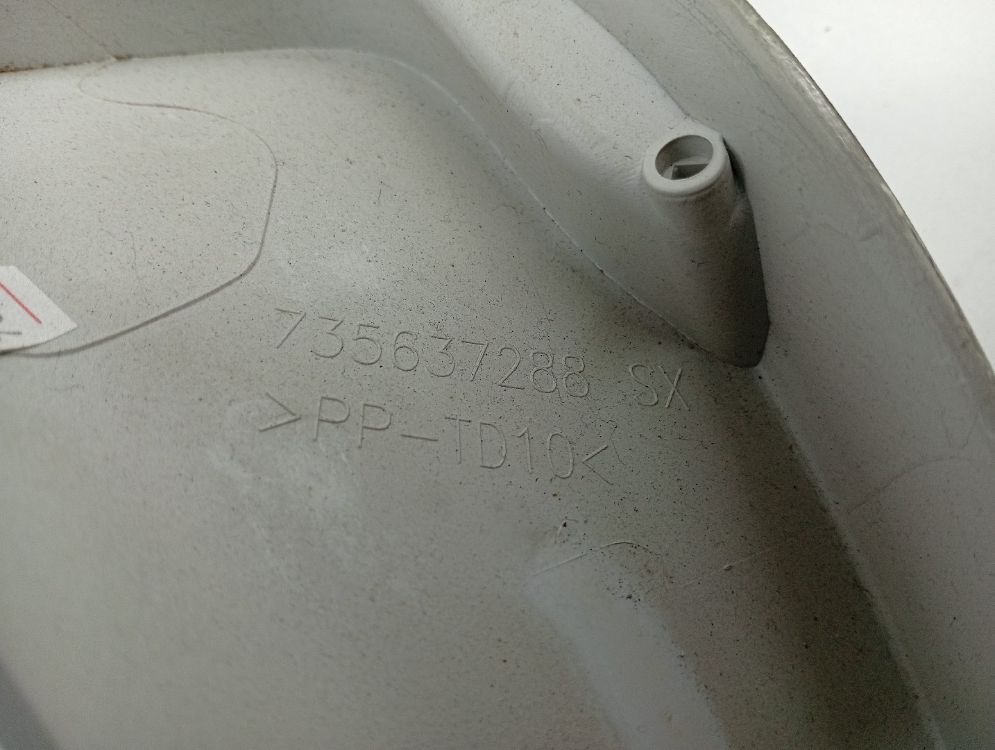 Acabamento de mala FIAT TIPO três volumes (356_) | 15 -  Imagem-1