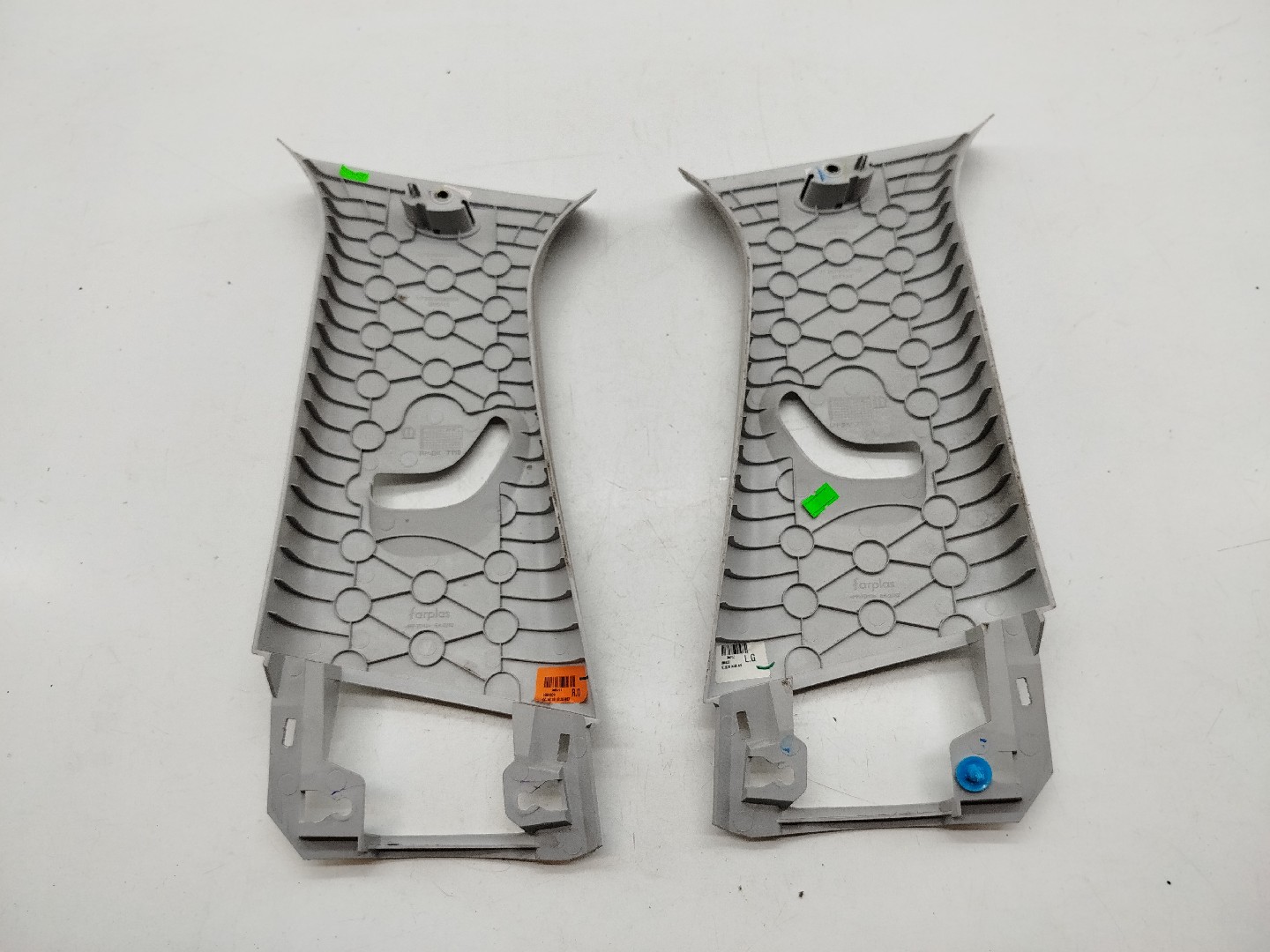 Acabamento de pilar superior do cinto FIAT TIPO três volumes (356_) | 15 -  Imagem-4