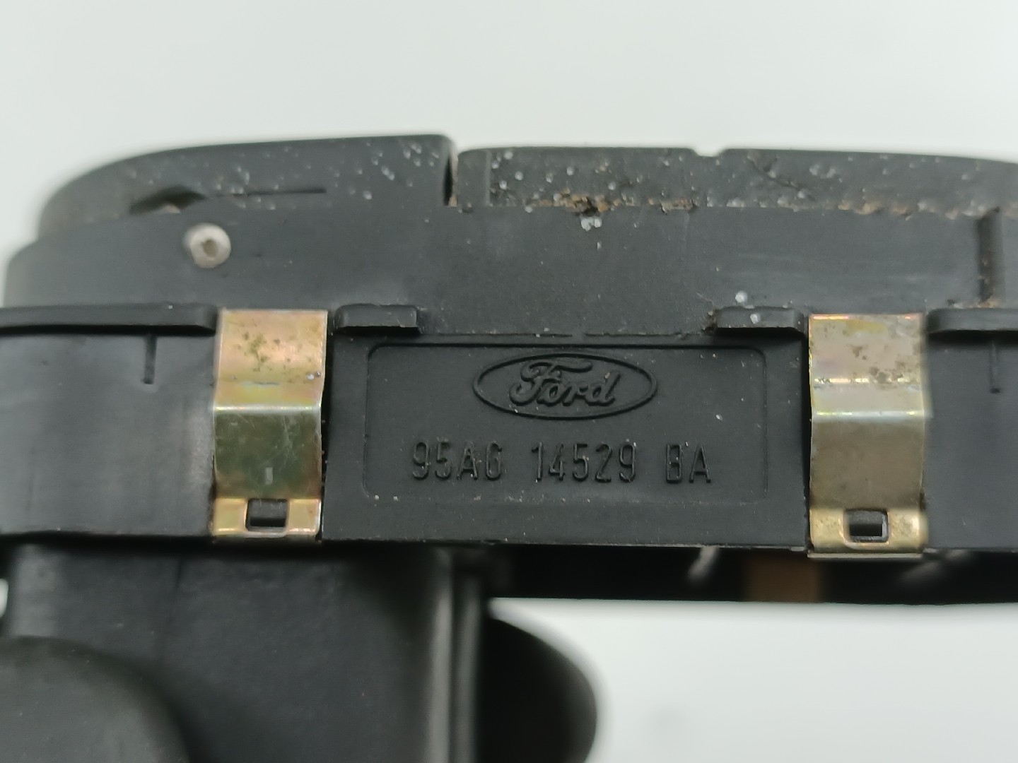 Comutador de vidro frente esquerdo FORD ESCORT VI Turnier (GAL, ANL) | 95 - 02 Imagem-1