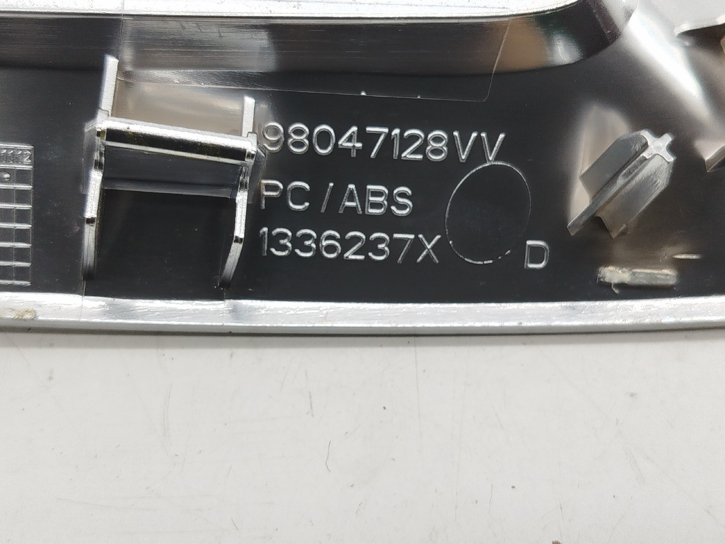 Friso da porta da frente PEUGEOT 308 II | 13 -  Imagem-2
