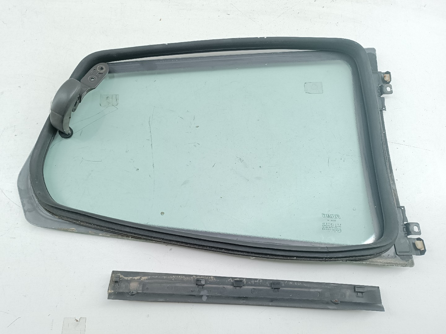 Vidro Painel Tras Esquerdo FIAT PUNTO (188_) | 99 - 12